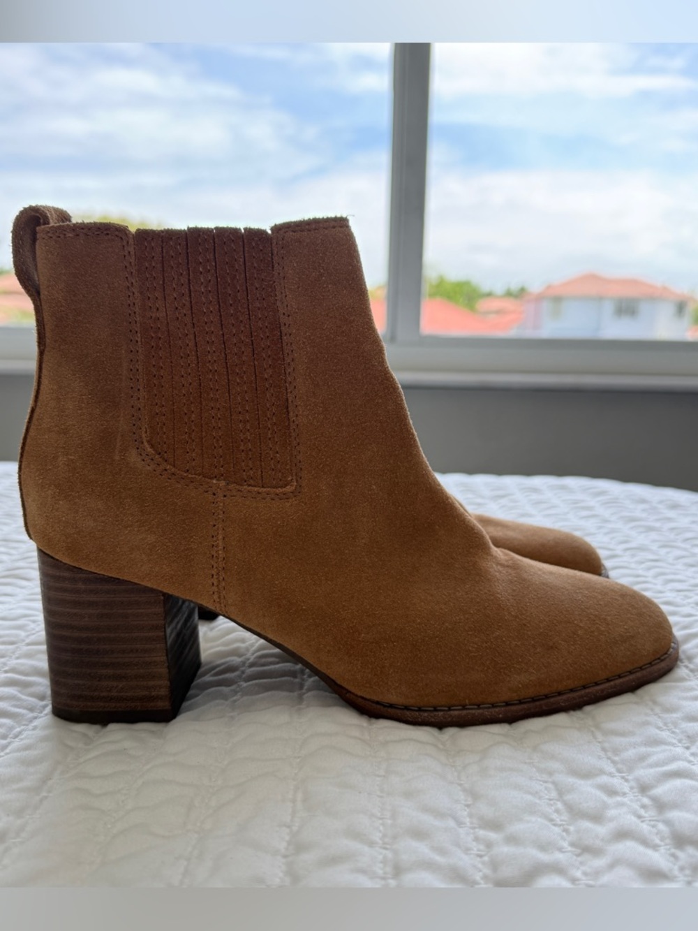 Madewell Suede Chelsea Boots 👢
